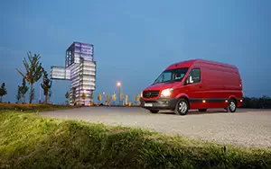   Mercedes-Benz Sprinter Panel Van Medium High Roof - 2013