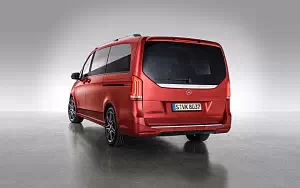   Mercedes-Benz V-class Designo Hyacinth Red Metallic - 2017