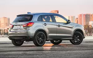   Mitsubishi Outlander Sport Limited Edition US-spec - 2017