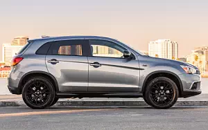   Mitsubishi Outlander Sport Limited Edition US-spec - 2017