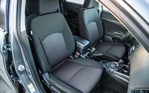   Mitsubishi Outlander Sport Limited Edition US-spec - 2017