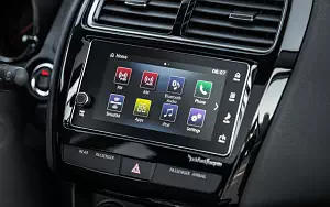   Mitsubishi Outlander Sport SEL US-spec - 2017