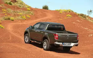   Mitsubishi L200 Double Cab - 2015