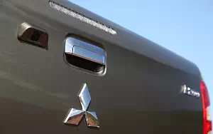   Mitsubishi L200 Double Cab - 2015