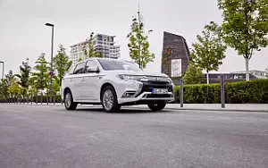   Mitsubishi Outlander PHEV - 2018