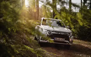   Mitsubishi Outlander PHEV - 2020