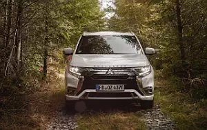   Mitsubishi Outlander PHEV - 2020