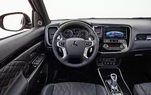   Mitsubishi Outlander PHEV - 2020
