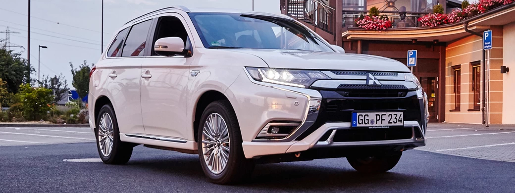   Mitsubishi Outlander PHEV - 2020 - Car wallpapers