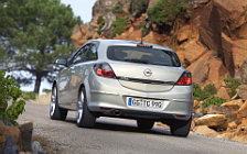   Opel Astra GTC - 2005