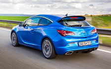   Opel Astra OPC - 2012