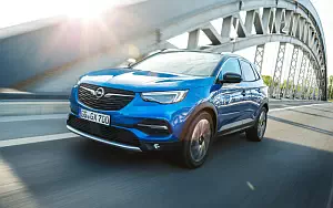   Opel Grandland X Turbo - 2017