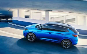   Opel Grandland Hybrid4 - 2021
