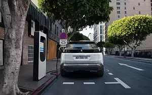   Peugeot 3008 HYBRID4 - 2020