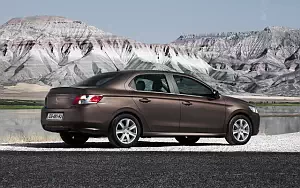   Peugeot 301 - 2012