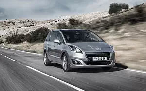   Peugeot 5008 - 2013