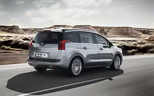   Peugeot 5008 - 2013