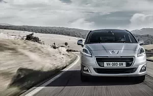   Peugeot 5008 - 2013