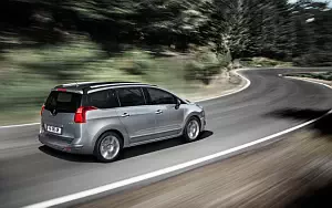   Peugeot 5008 - 2013
