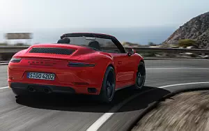   Porsche 911 Carrera 4 GTS Cabriolet - 2017