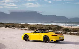   Porsche 911 Carrera 4 GTS Cabriolet - 2017