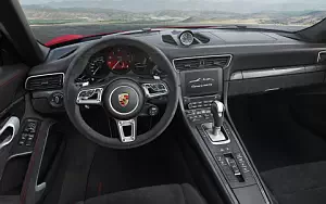   Porsche 911 Carrera 4 GTS Cabriolet - 2017