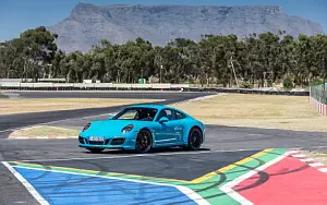   Porsche 911 Carrera GTS - 2017