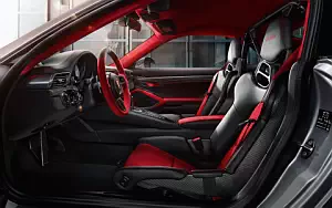   Porsche 911 GT2 RS - 2017
