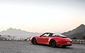   Porsche 911 Targa 4 GTS - 2017