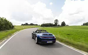   Porsche 911 Carrera Cabriolet (Gentian Blue Metallic) - 2019