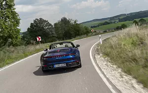   Porsche 911 Carrera Cabriolet (Gentian Blue Metallic) - 2019