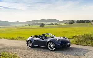   Porsche 911 Carrera Cabriolet (Gentian Blue Metallic) - 2019