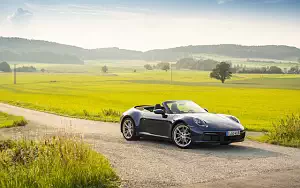   Porsche 911 Carrera Cabriolet (Gentian Blue Metallic) - 2019