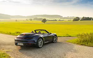   Porsche 911 Carrera Cabriolet (Gentian Blue Metallic) - 2019