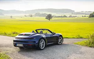   Porsche 911 Carrera Cabriolet (Gentian Blue Metallic) - 2019