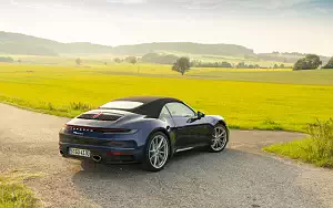   Porsche 911 Carrera Cabriolet (Gentian Blue Metallic) - 2019