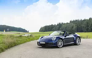   Porsche 911 Carrera Cabriolet (Gentian Blue Metallic) - 2019