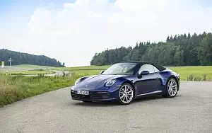   Porsche 911 Carrera Cabriolet (Gentian Blue Metallic) - 2019