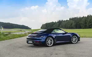   Porsche 911 Carrera Cabriolet (Gentian Blue Metallic) - 2019