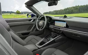   Porsche 911 Carrera Cabriolet (Gentian Blue Metallic) - 2019