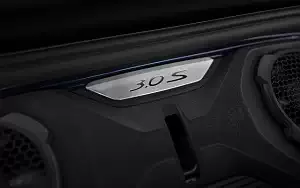   Porsche 911 Carrera Cabriolet (Gentian Blue Metallic) - 2019