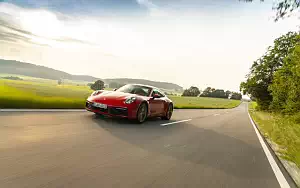   Porsche 911 Carrera Coupe (Guards Red) - 2019