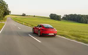   Porsche 911 Carrera Coupe (Guards Red) - 2019
