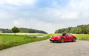   Porsche 911 Carrera Coupe (Guards Red) - 2019