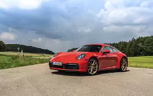   Porsche 911 Carrera Coupe (Guards Red) - 2019