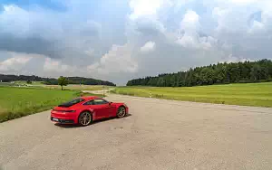   Porsche 911 Carrera Coupe (Guards Red) - 2019