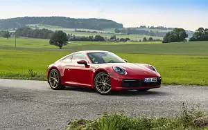   Porsche 911 Carrera Coupe (Guards Red) - 2019