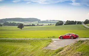   Porsche 911 Carrera Coupe (Guards Red) - 2019