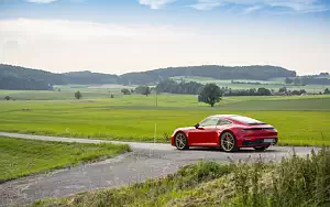   Porsche 911 Carrera Coupe (Guards Red) - 2019