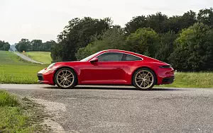  Porsche 911 Carrera Coupe (Guards Red) - 2019